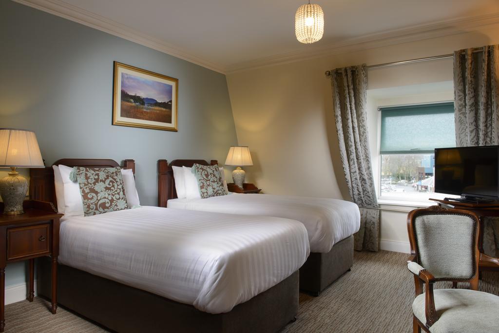 Mcsweeney Arms Hotel Killarney Exterior foto